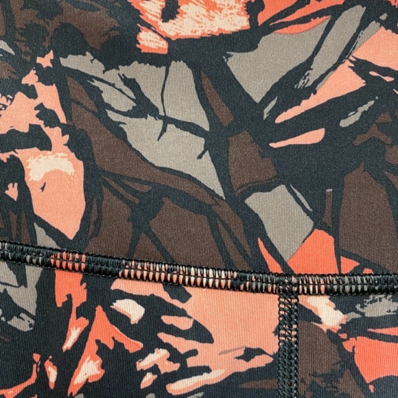 Lululemon leggings - Picture 3 of 4